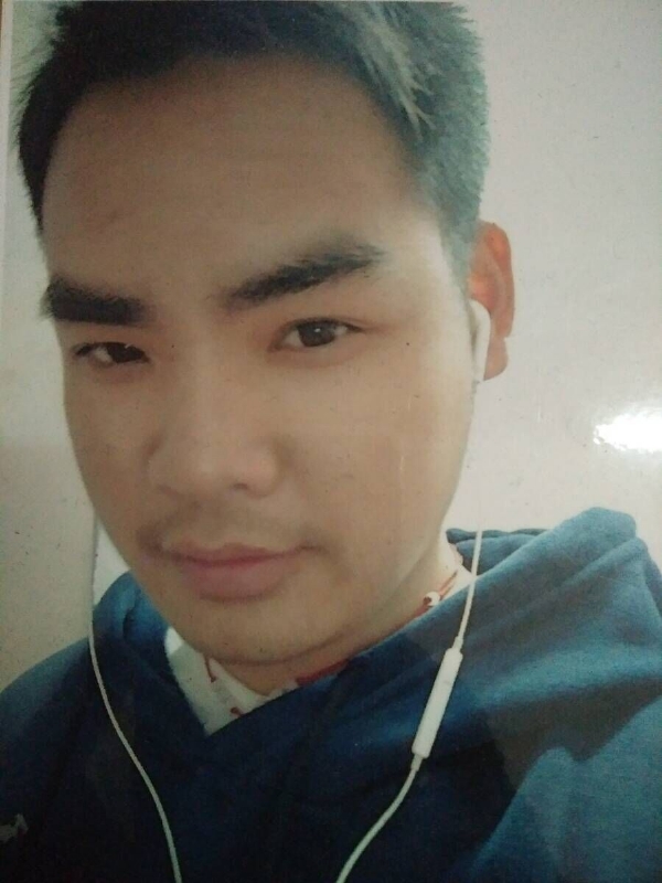 渴望爱的第一张照片--福州交友网