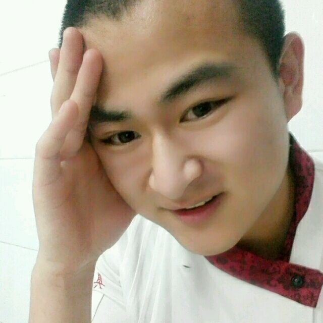 人潮拥挤的第一张照片--福州交友网