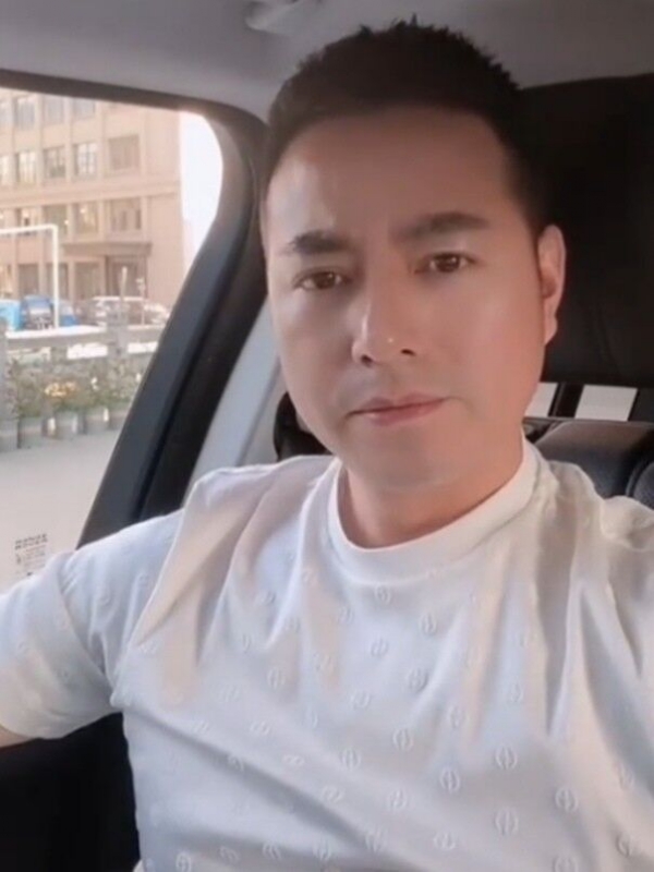 勿忘初心的第一张照片--福州交友网