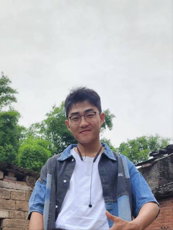 越努力越幸运的第一张照片--福州交友网