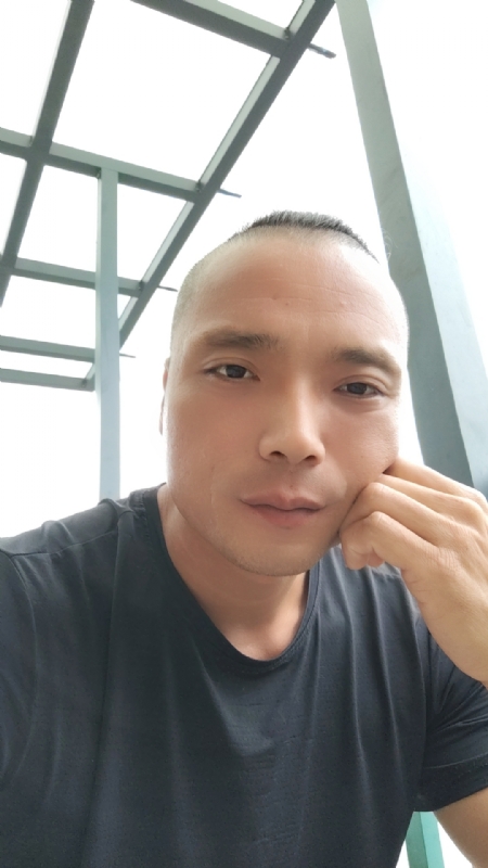 伯爵的第三张照片--福州交友网