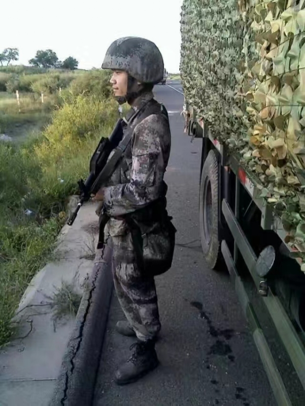 搬砖中的第一张照片--福州交友网