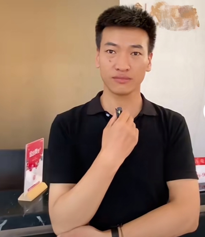 一杯梁白开的第一张照片--福州交友网
